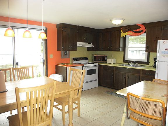 5th image of 114 Petherton Dr