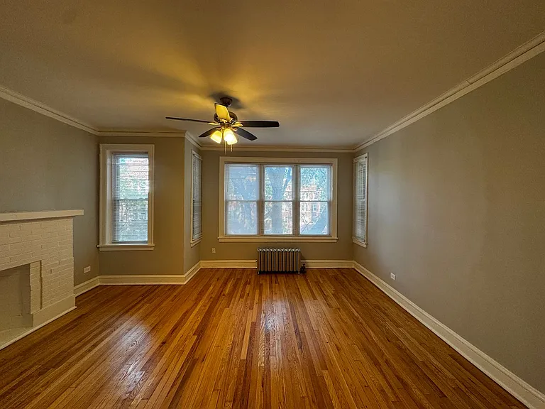 6422 N Greenview Ave #2 — Photo 3