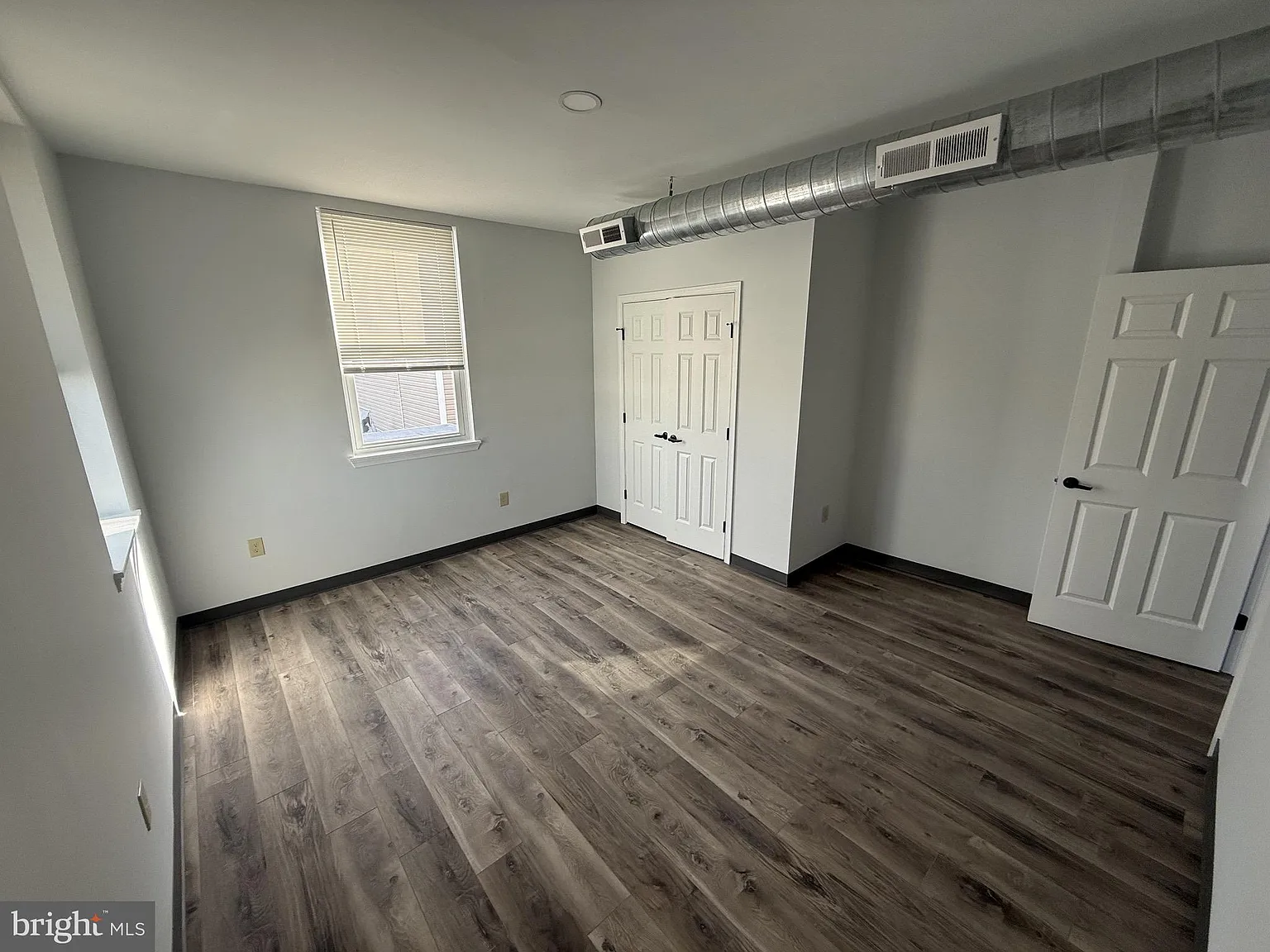2 bed, 3480 sqft, $1,950 — Photo 4