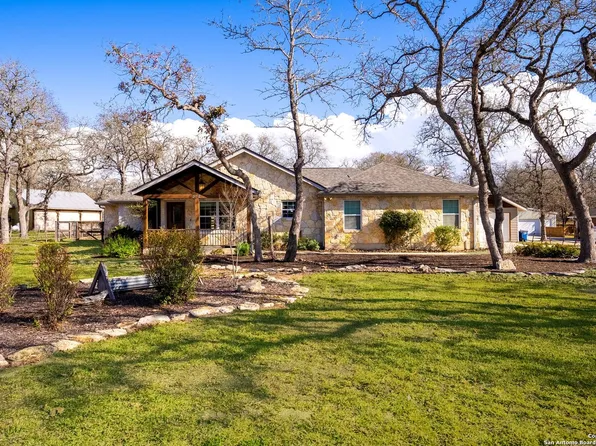 552 JACOBS LN, La Vernia, TX 78121