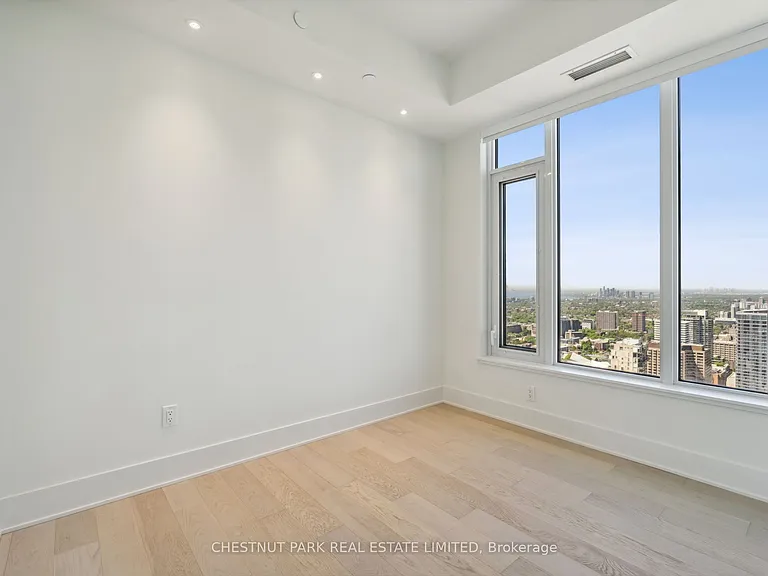 11 Yorkville Ave #4302 — Photo 22