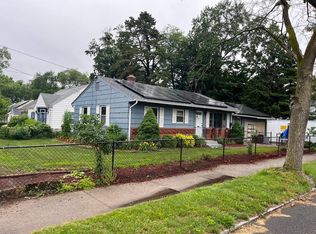 36 Arvilla St, Springfield, MA 01118