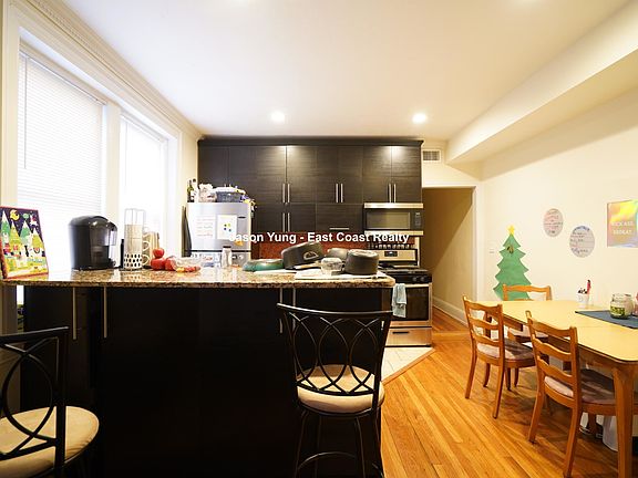 3rd image of 73 Thatcher St #1101