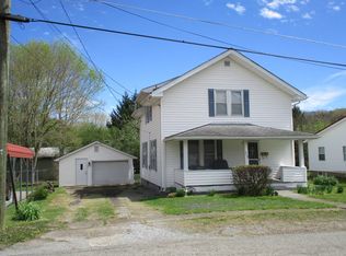 210 3rd Ave, Glenville, WV 26351