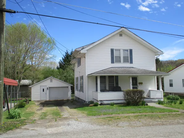 210 3rd Ave, Glenville, WV 26351