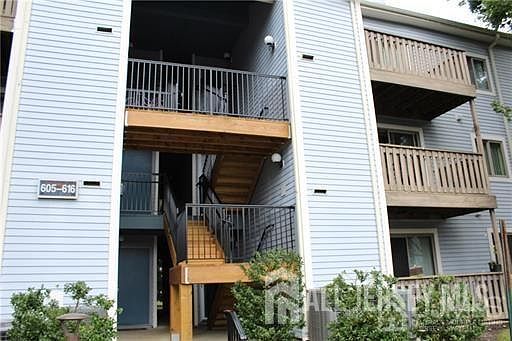 1st image of 620 Aspen Dr