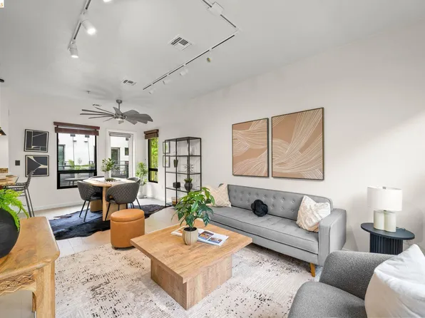 903 Zephyr Dr, Oakland, CA 94607