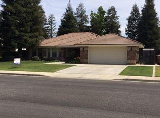 7721 Feather River Dr, Bakersfield, CA 93308