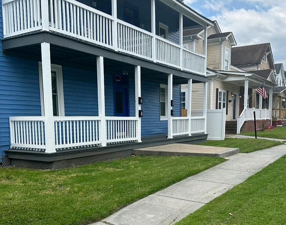 1st image of 1542 Dungee St #4
