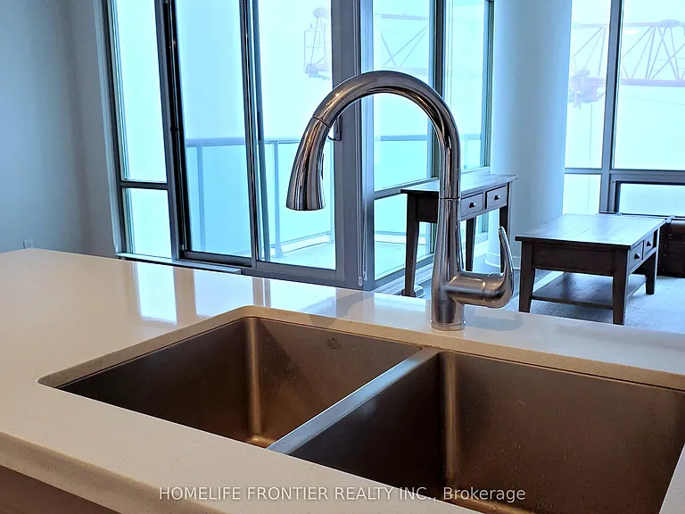 81 Navy Wharf Ct #1606 — Photo 8