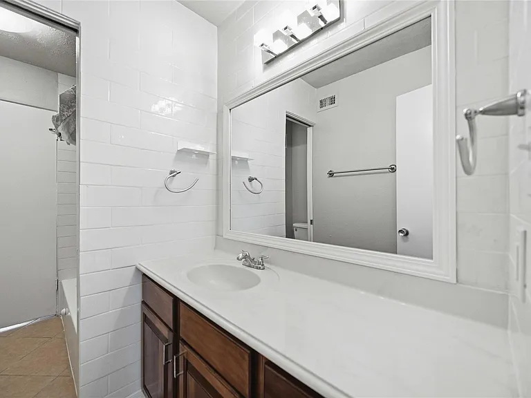5353 Institute Ln #8 — Photo 12