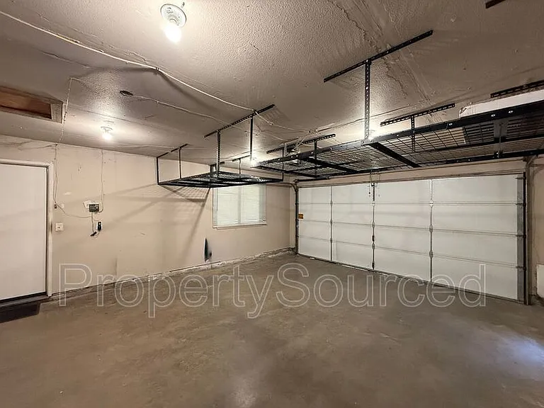 856 Nottingham Dr — Photo 31