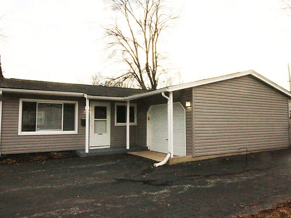 2nd image of 36684 N Beverly Ave