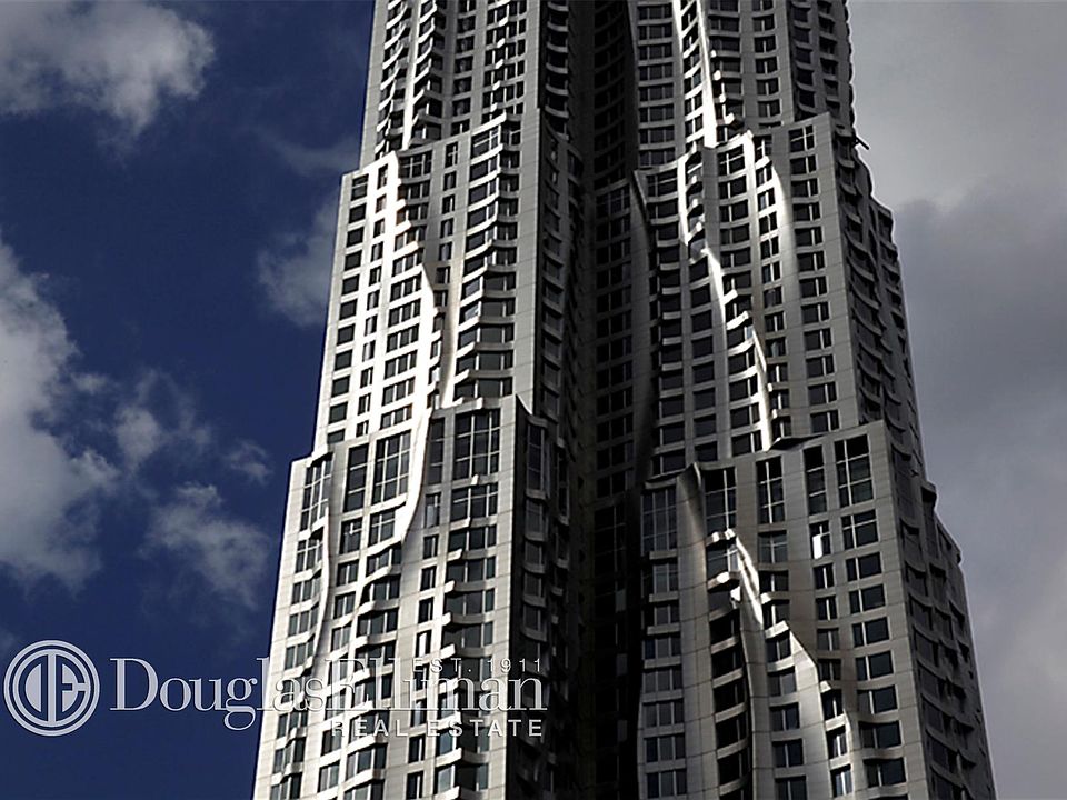 1st image of 8 Spruce St APT 33C