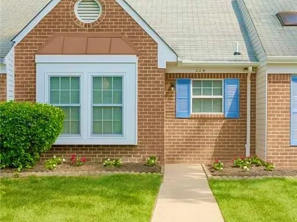 628 Hollomon Dr, Hampton, VA 23666