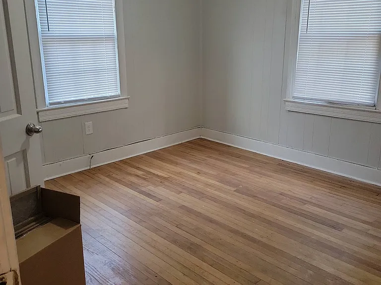 1819 Grayson St — Photo 5