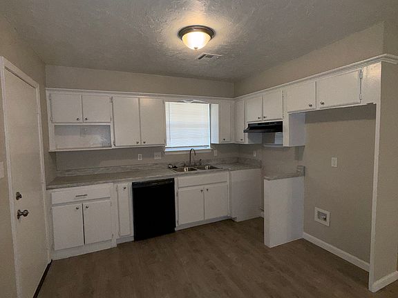 5th image of 1634 Pinewood Dr