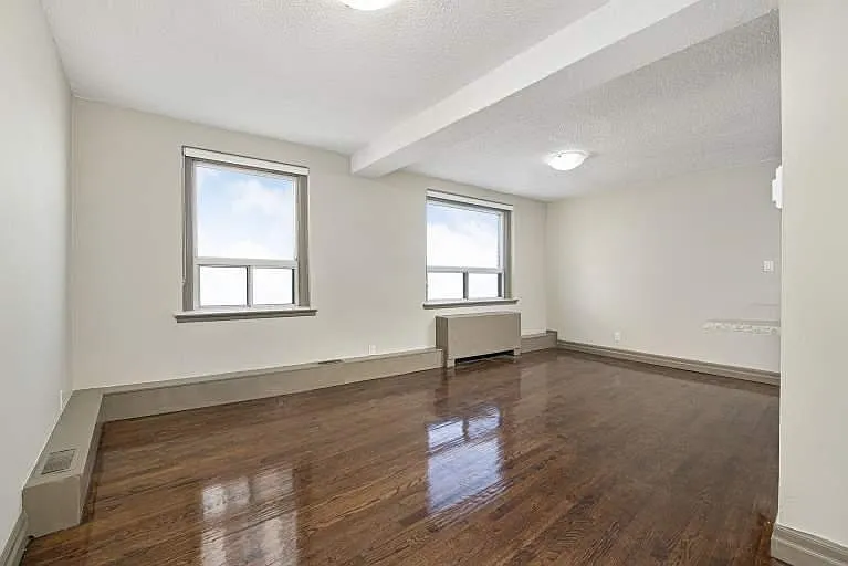 3 Broadway Ave — Photo 18