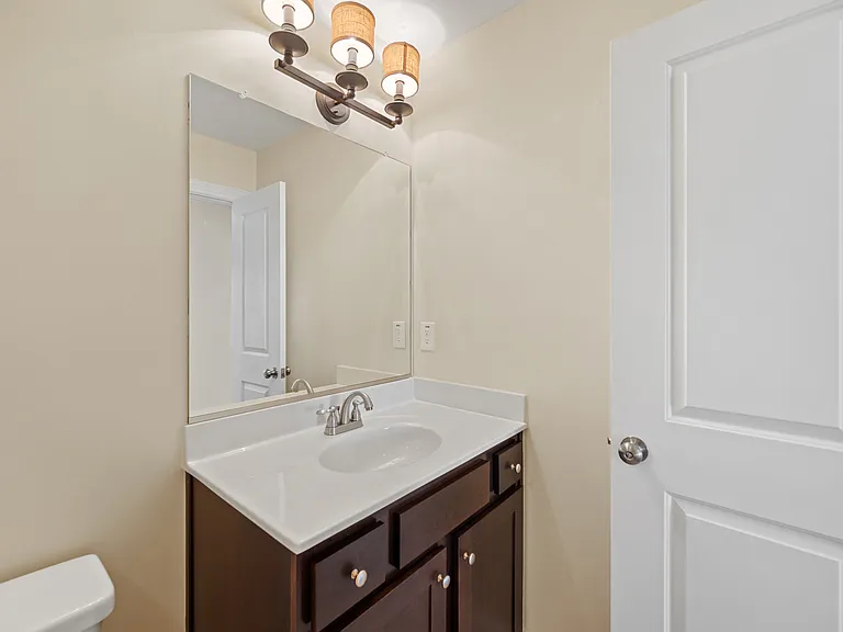 4629 Lee Ave — Photo 24