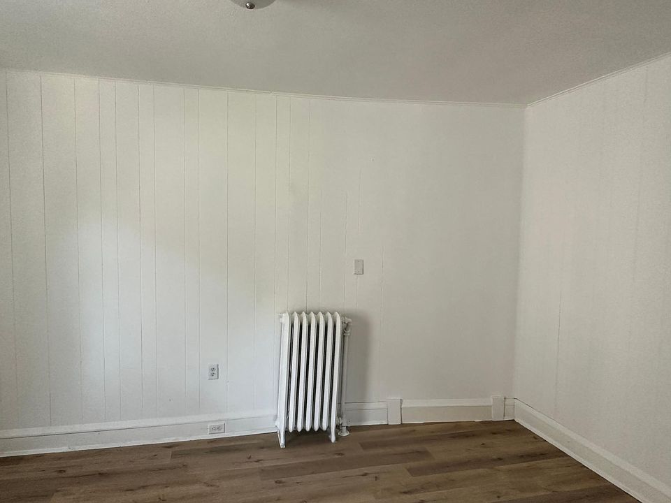 1st image of 1600 Park Ave