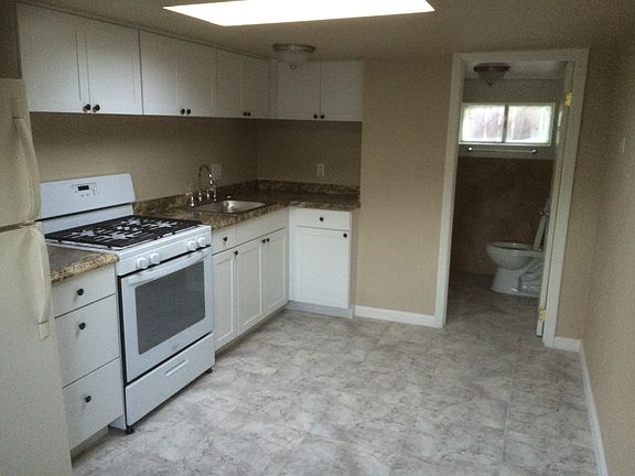 2nd image of 246 E Barnett St