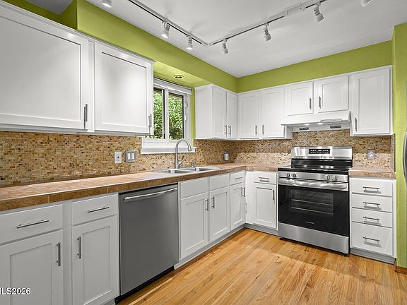 5th image of 3907 Buckingham Sq