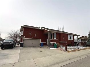 302 NE Sixmile Ln S, Lethbridge, AB T1K 5S6