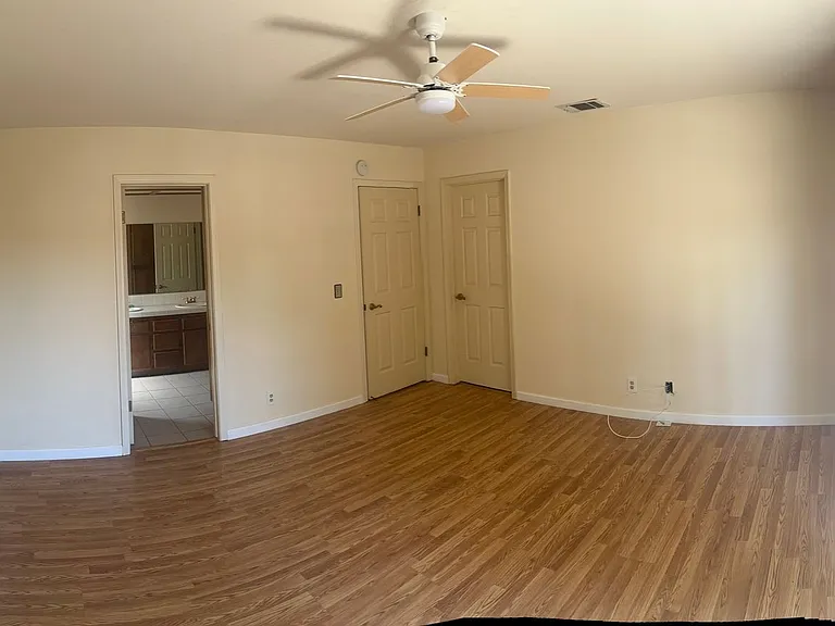 22701 Cascade Dr — Photo 12