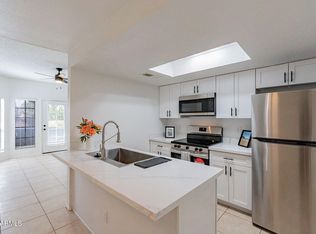 8888 N 47th Ave APT 121, Glendale, AZ 85302