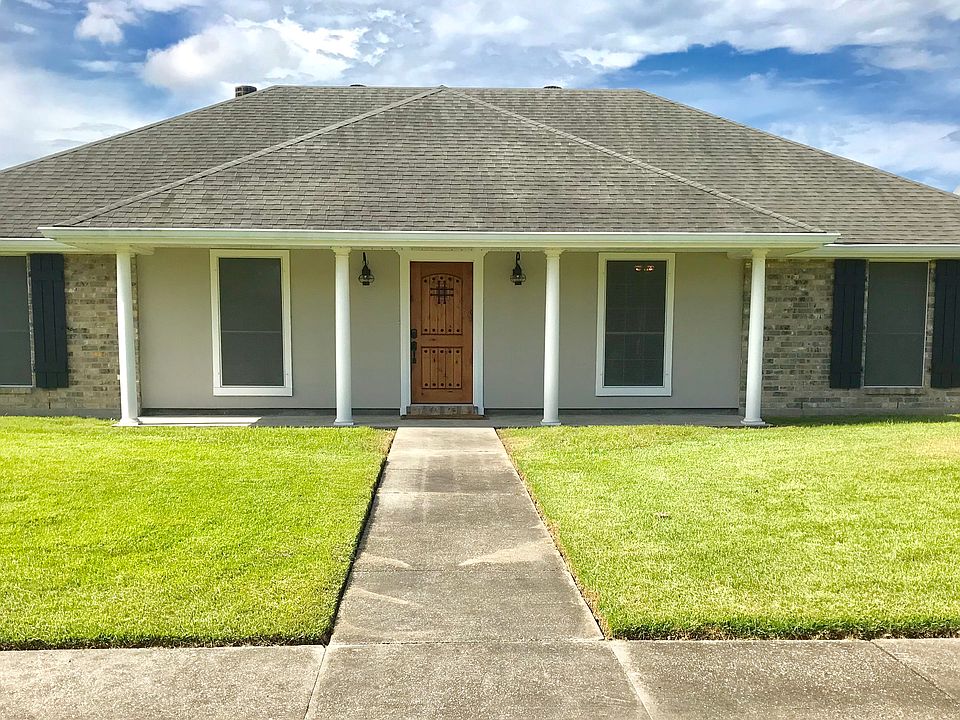 1st image of 212 Tigerlily Dr