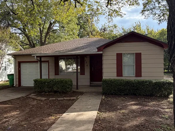 526 S Dixon St, Gainesville, TX 76240