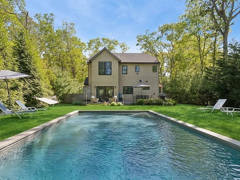 80 Sycamore Dr — Photo 22