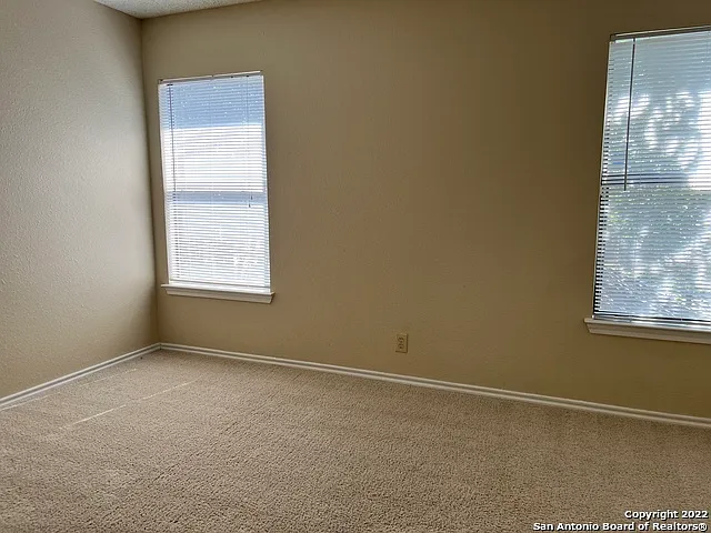 7807 Ruby Mdw — Photo 16