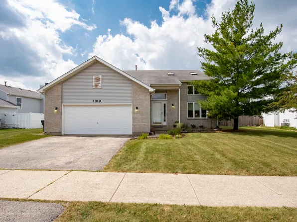 1010 N Pheasant Run, Zion, IL 60099