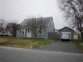 98 Adams St, Somerset, MA 02726