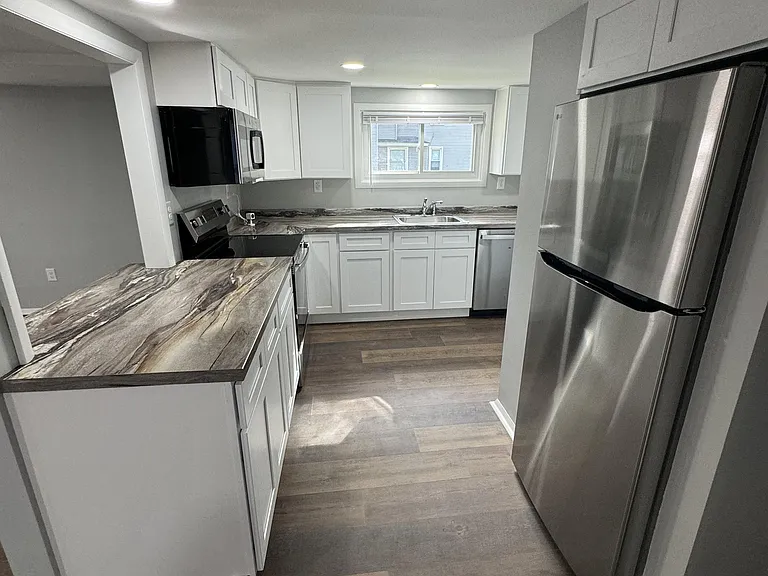 88 Clinton Ave — Photo 1