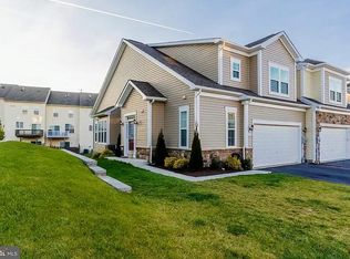 112 Strathmore Way E, Martinsburg, WV 25403