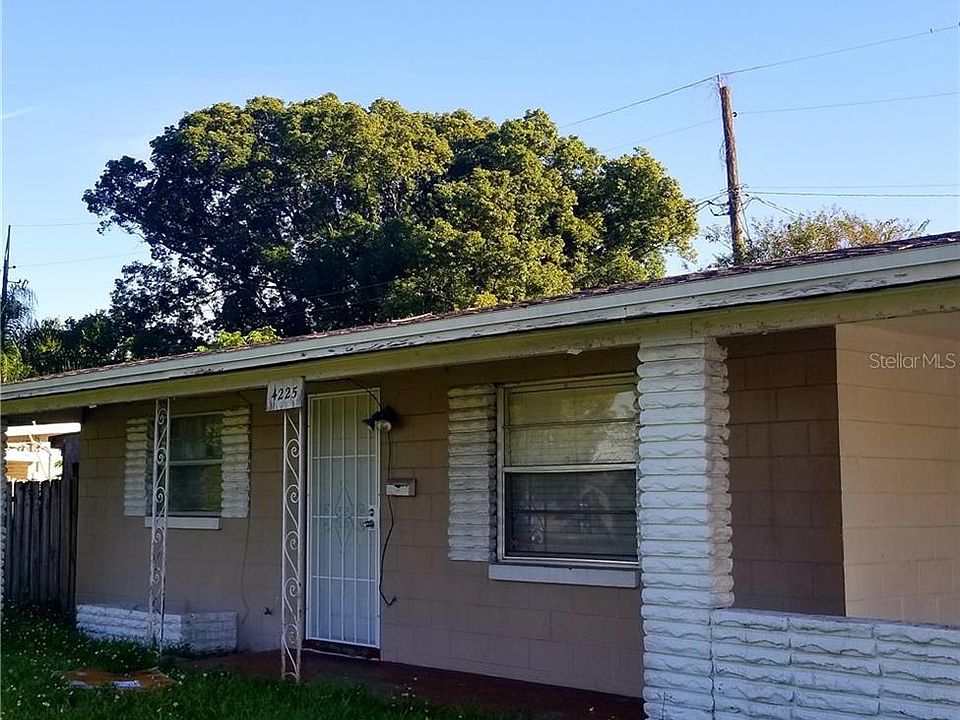 1st image of 4225 Edgewater Dr