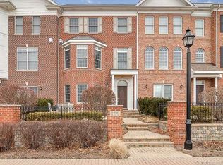 109 Spring Ave, Naperville, IL 60540