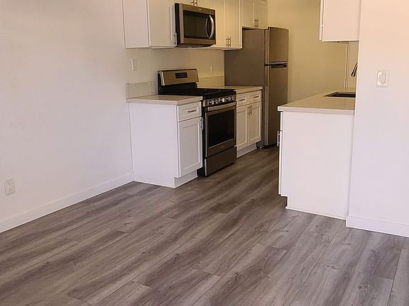 4th image of 5263 Corteen Pl #3