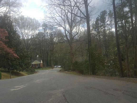 5th image of 3111 Fellsway Cir
