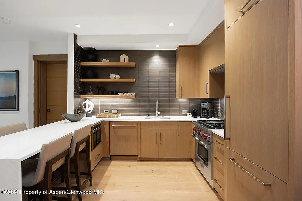 130 Wood Rd — Photo 4