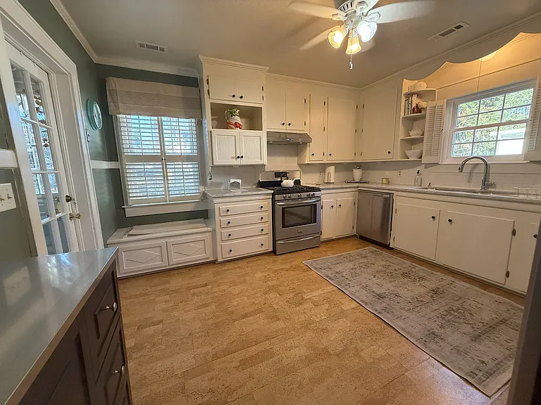 2105 North St — Photo 18