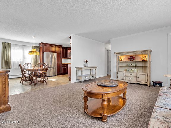 3rd image of 2110 3rd Avenue