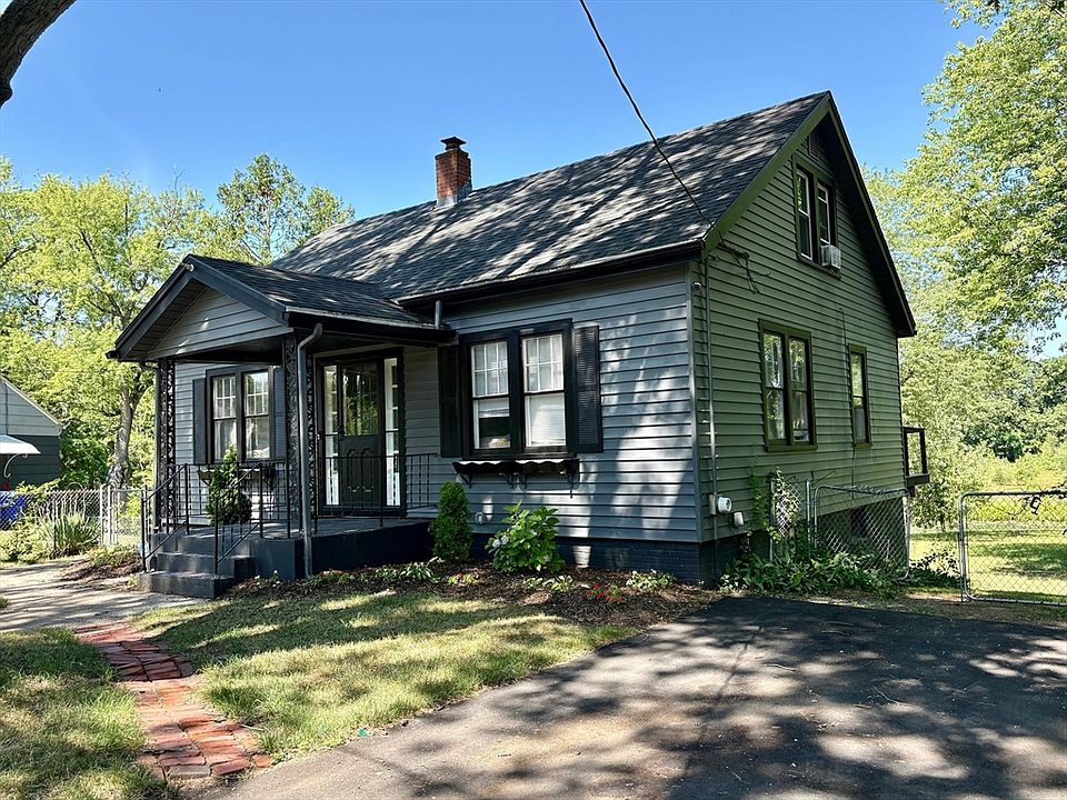 1st image of 110 Darling St