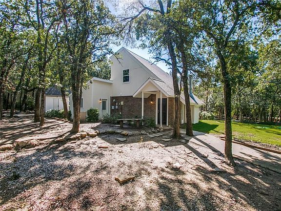 3rd image of 2272 Shoreline Dr