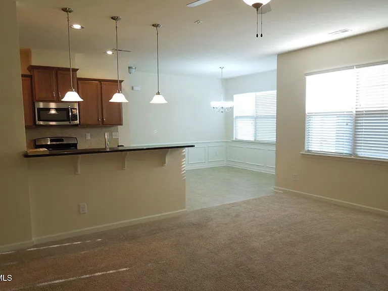 456 Manchester Park Ln — Photo 5