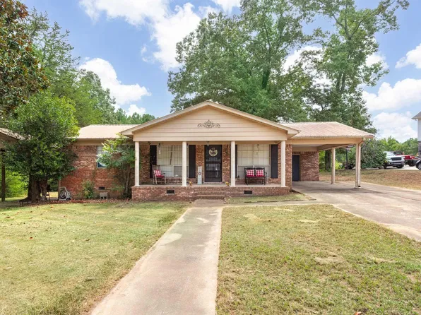 2806 Ridgeway Rd, Pell City, AL 35128