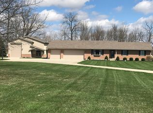 7899 Auld Rd, Bradford, OH 45308