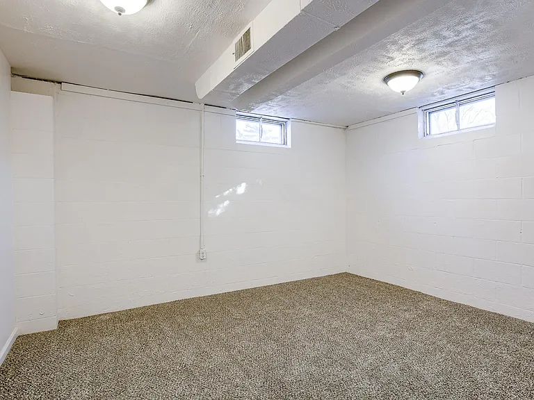 5312 N 48th Ave — Photo 20